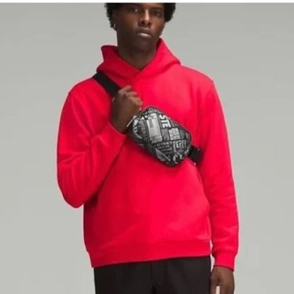 NWT Lululemon Everywhere belt bag 1L -  Manifesto - Picture 2 of 5